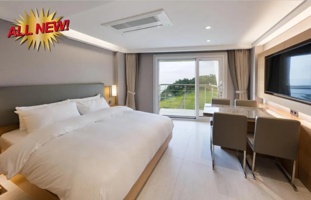 Bed in Sun Cruise Resort and Yacht