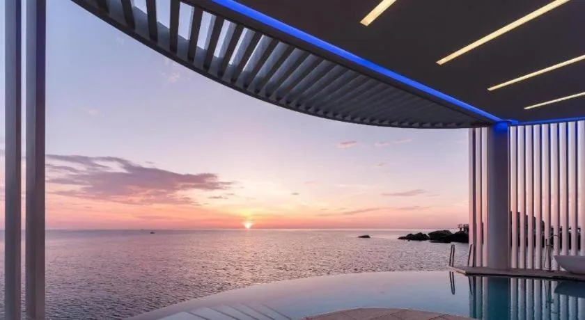 Sun Cruise Resort and Yacht