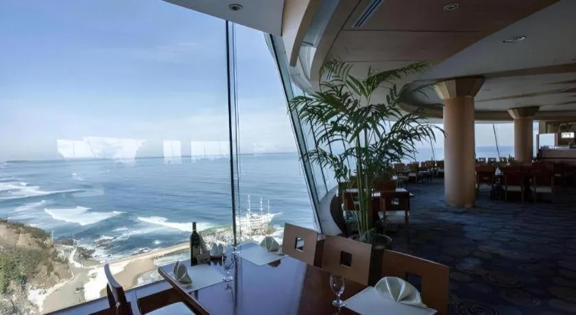 Sun Cruise Resort and Yacht