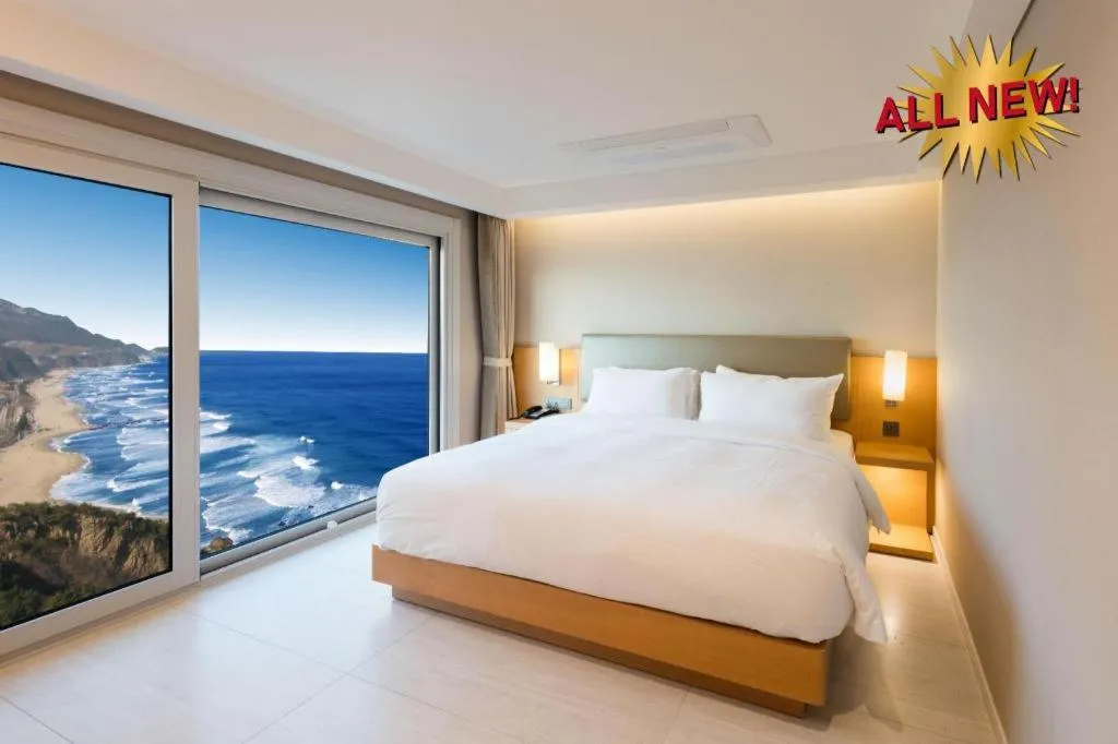 Bed in Sun Cruise Resort and Yacht