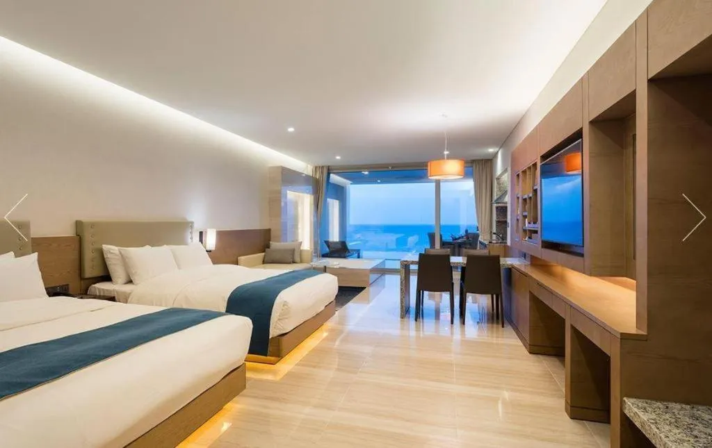 Bed in Sun Cruise Resort and Yacht