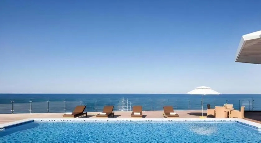 Sun Cruise Resort and Yacht