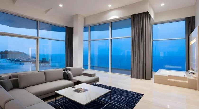 Sun Cruise Resort and Yacht