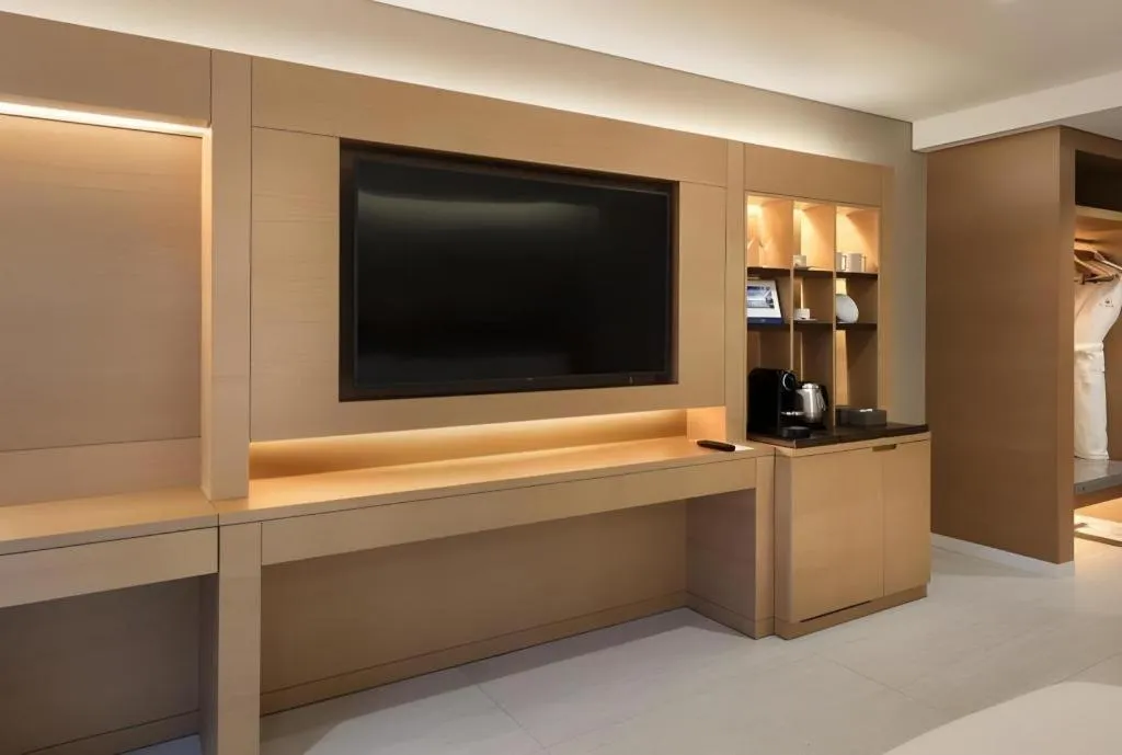 Sun Cruise Resort and Yacht