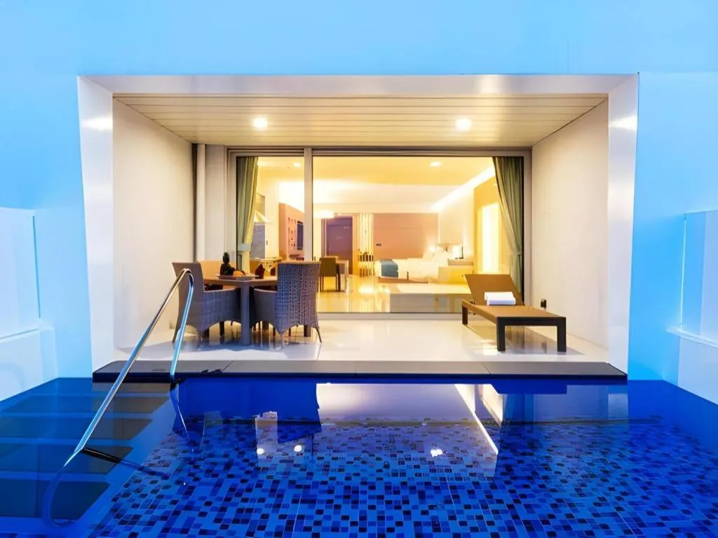 Sun Cruise Resort and Yacht