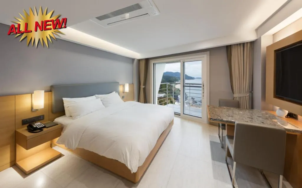 Bed in Sun Cruise Resort and Yacht