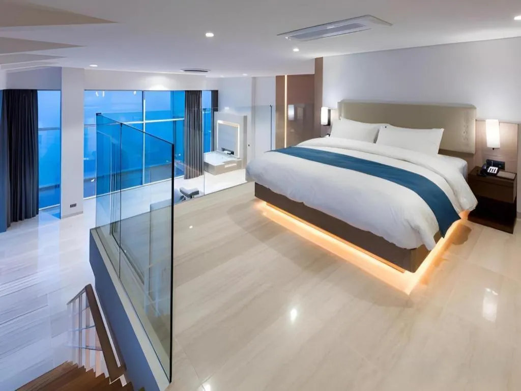 Bed in Sun Cruise Resort and Yacht