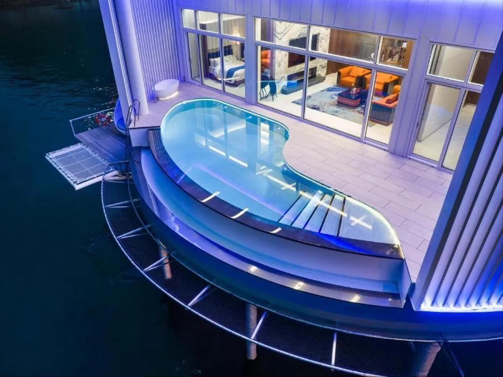 Sun Cruise Resort and Yacht