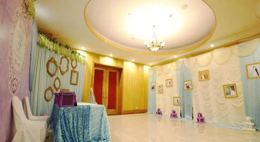 Dalian Grand Continent International Hotel