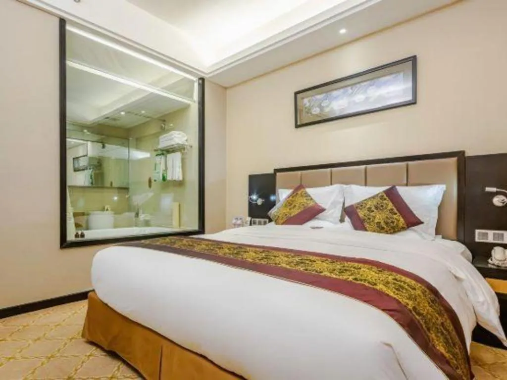 Bed in Nanning Yongjiang Hotel