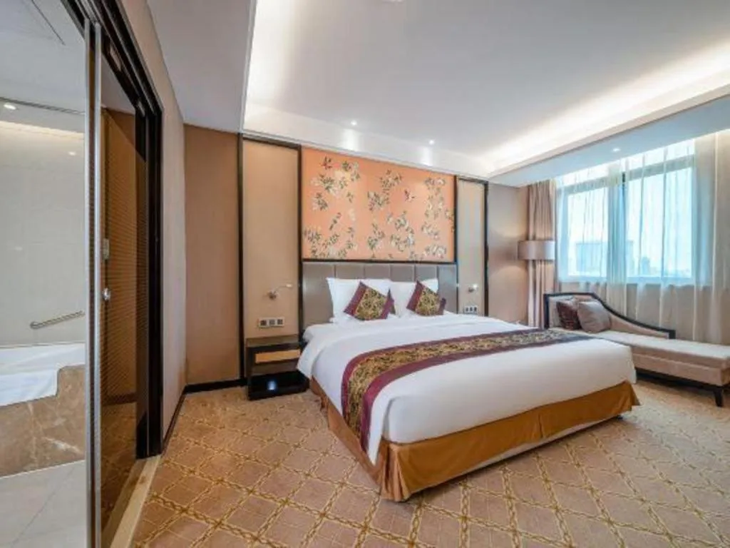 Bed in Nanning Yongjiang Hotel