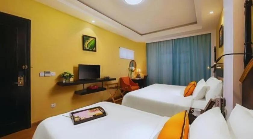 Bed in Hotel Des Arts – The Noble