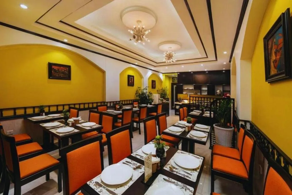 Hotel Des Arts – The Noble