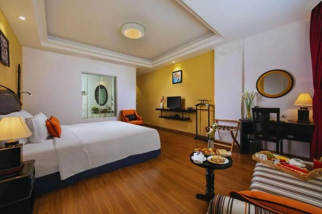 Bed in Hotel Des Arts – The Noble