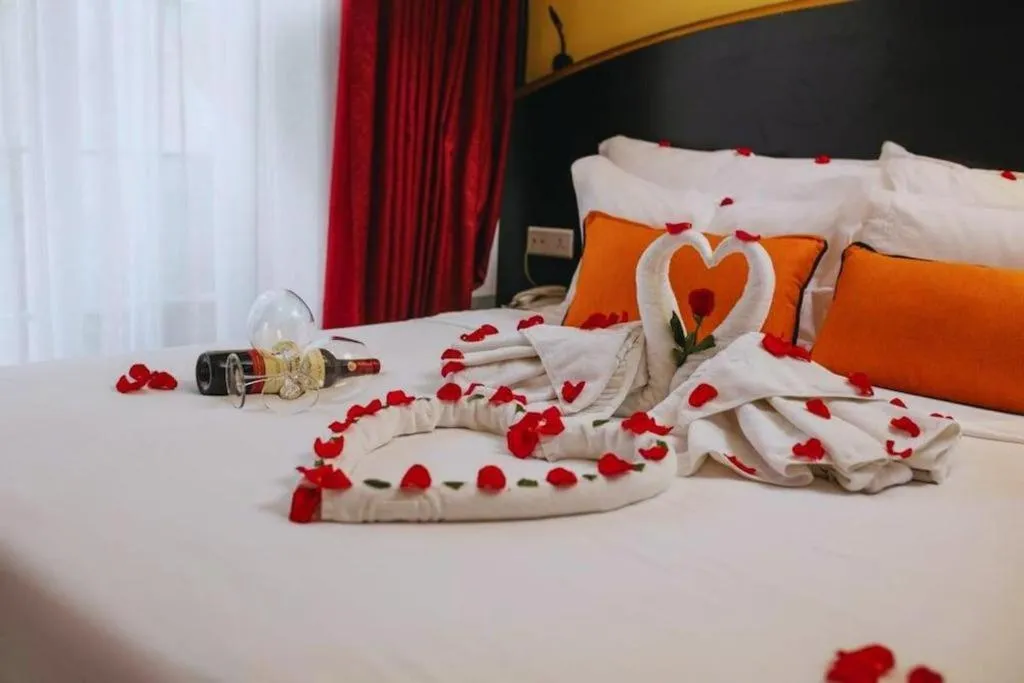 Bed in Hotel Des Arts – The Noble