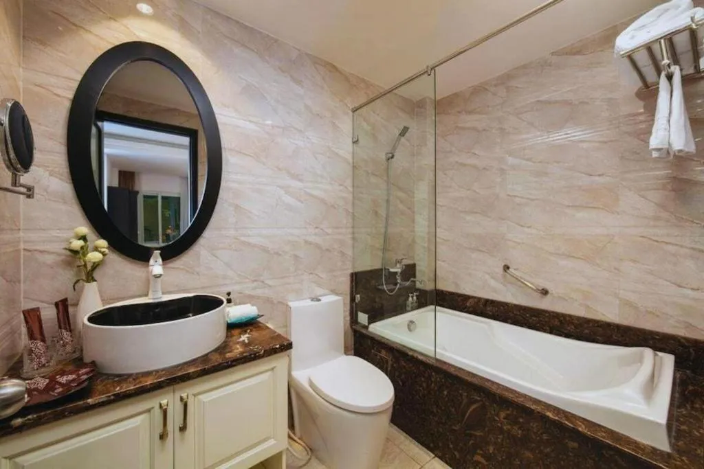 Hotel Des Arts – The Noble