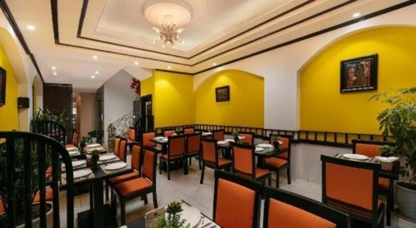 Hotel Des Arts – The Noble