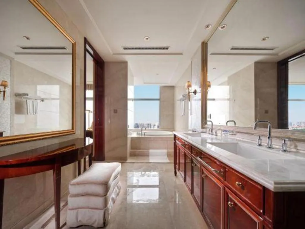 Dongwu New Century Grand Hotel Huzhou