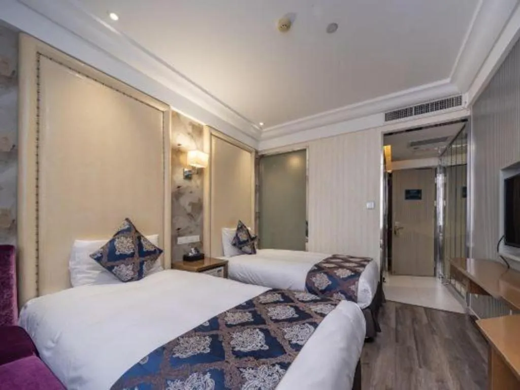 Bed in Nanjing Grand Da Qiao Hotel