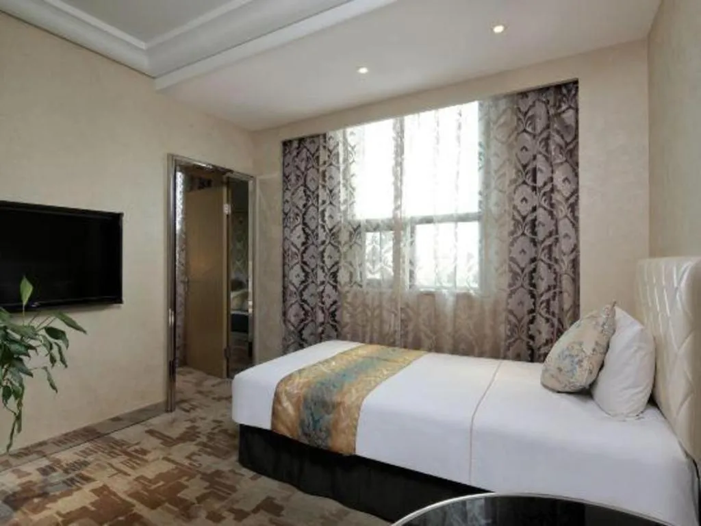 Bed in Nanjing Grand Da Qiao Hotel