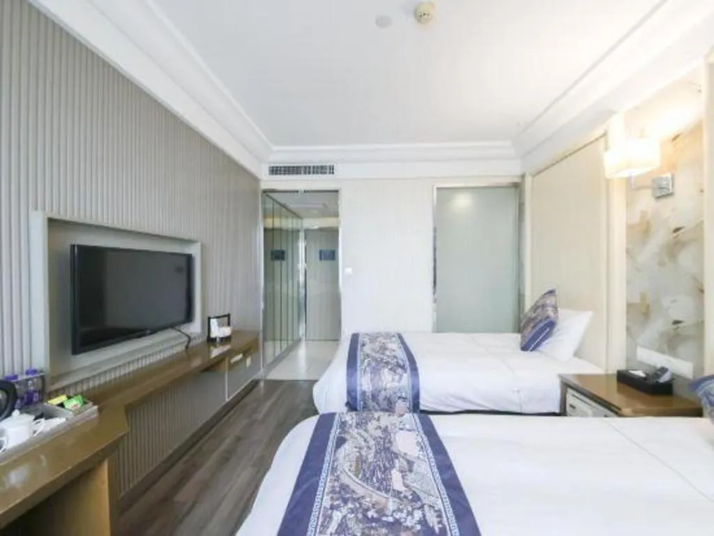 Bed in Nanjing Grand Da Qiao Hotel