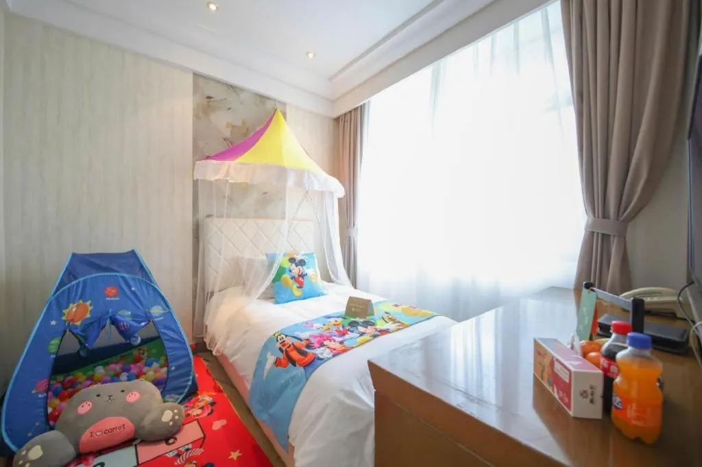 Bed in Nanjing Grand Da Qiao Hotel