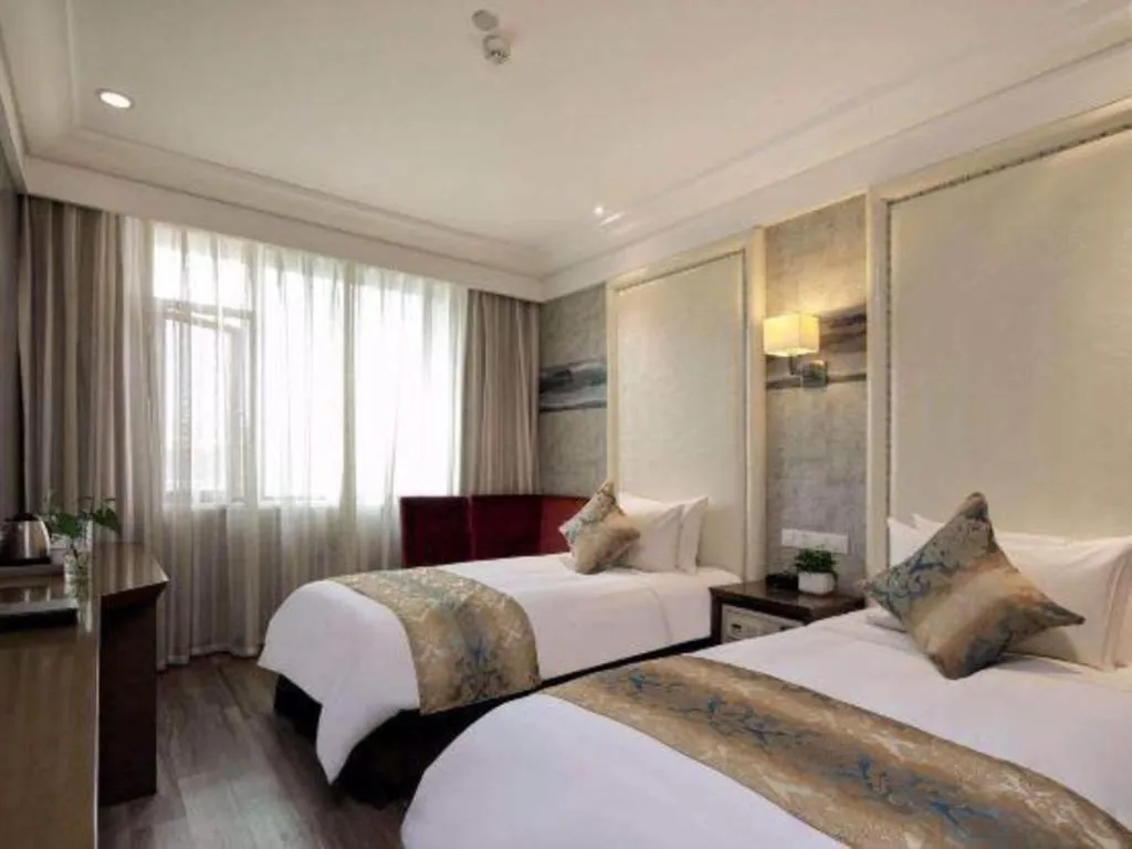 Bed in Nanjing Grand Da Qiao Hotel