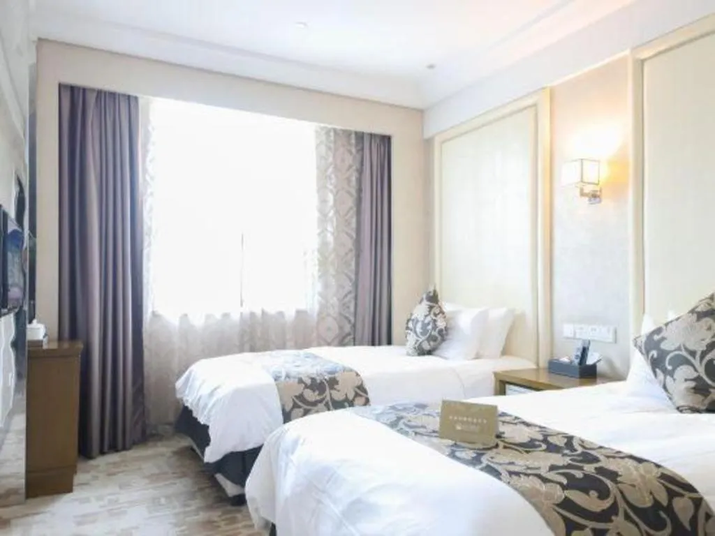 Bed in Nanjing Grand Da Qiao Hotel