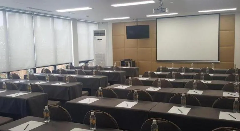 Jinjiang Metropolo Hotel Classiq Shanghai Off Bund