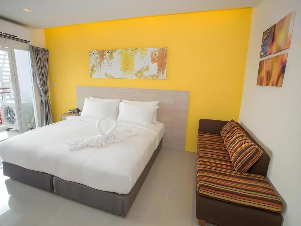 Bed in R-Con Hotel @ Siam