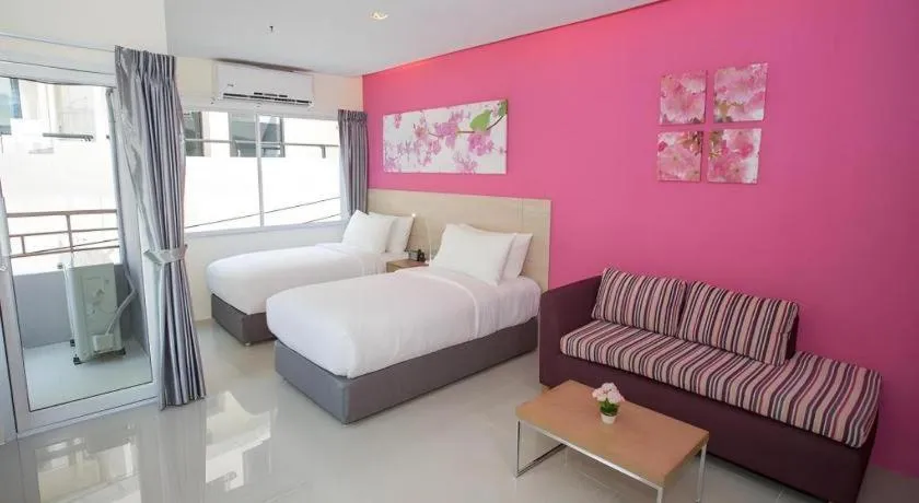 Bed in R-Con Hotel @ Siam