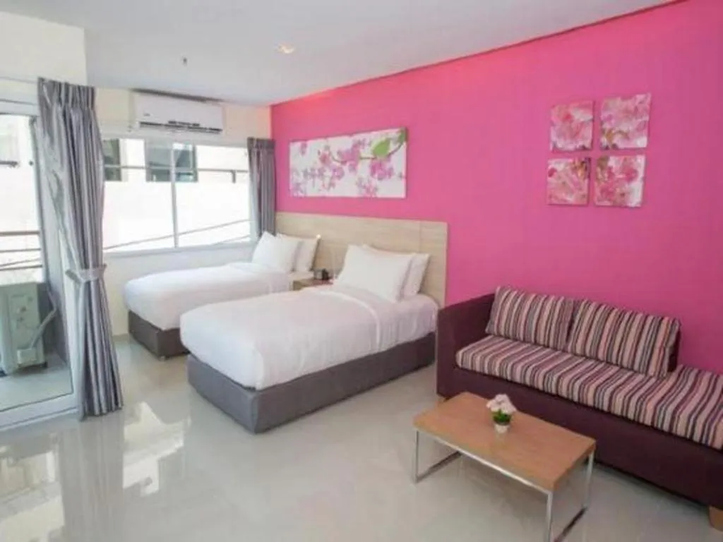 Bed in R-Con Hotel @ Siam