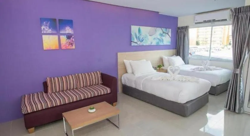 Bed in R-Con Hotel @ Siam