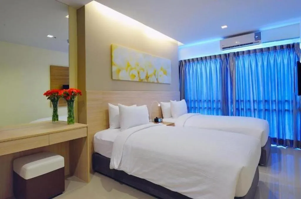 Bed in R-Con Hotel @ Siam