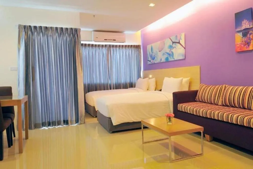Bed in R-Con Hotel @ Siam