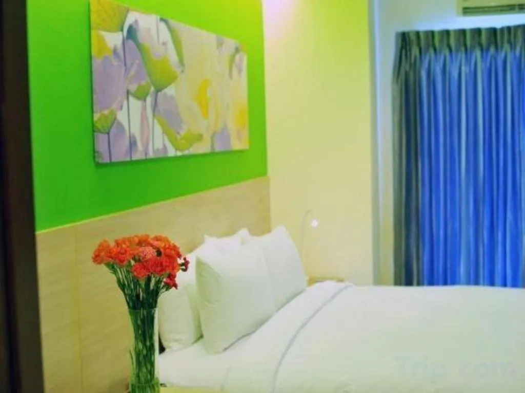 Bed in R-Con Hotel @ Siam