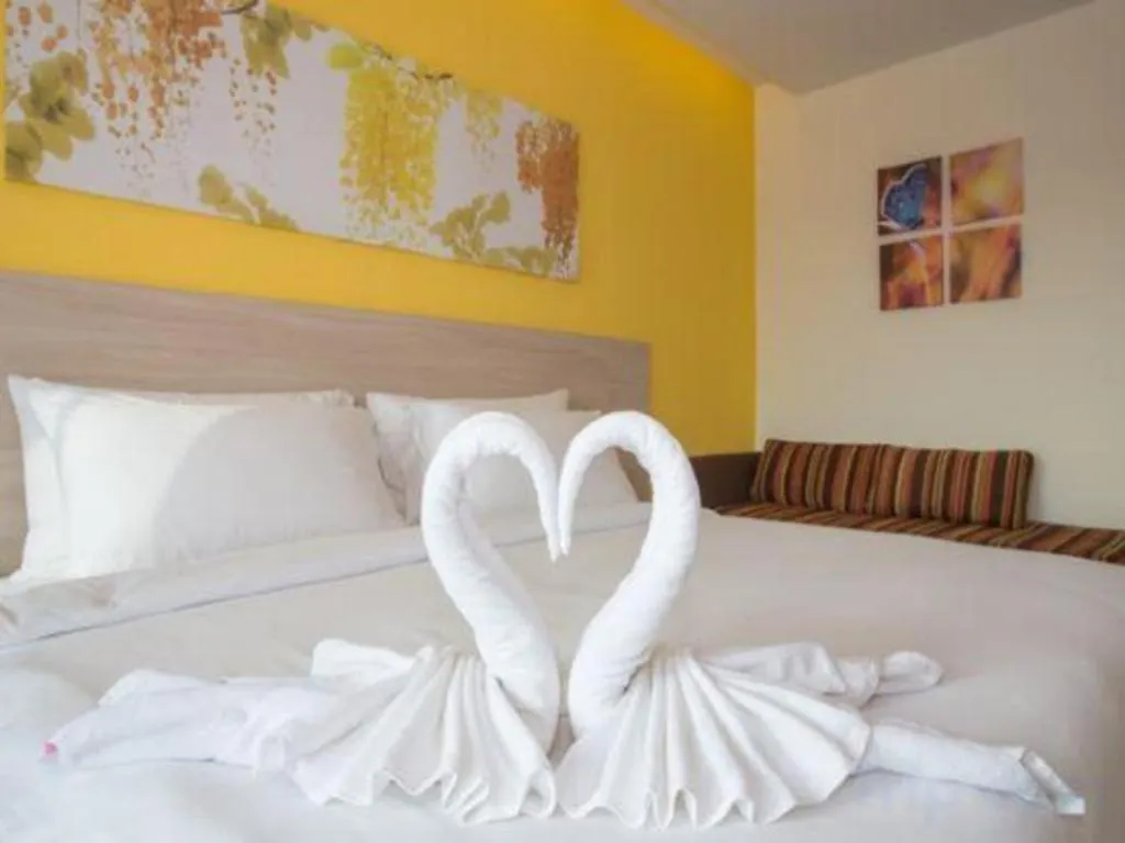 Bed in R-Con Hotel @ Siam