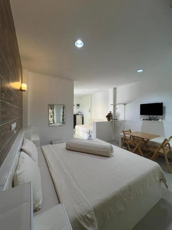 Bed in Saraburi Garden Resort