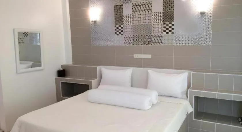 Bed in Saraburi Garden Resort