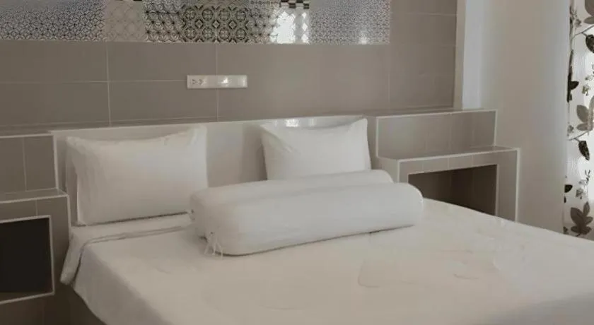 Bed in Saraburi Garden Resort