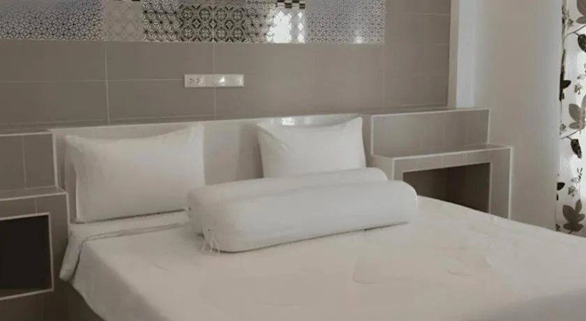 Bed in Saraburi Garden Resort