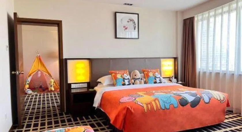 Bed in Kunming Jinjiang Hotel