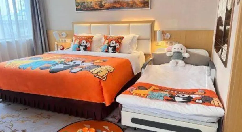 Bed in Kunming Jinjiang Hotel