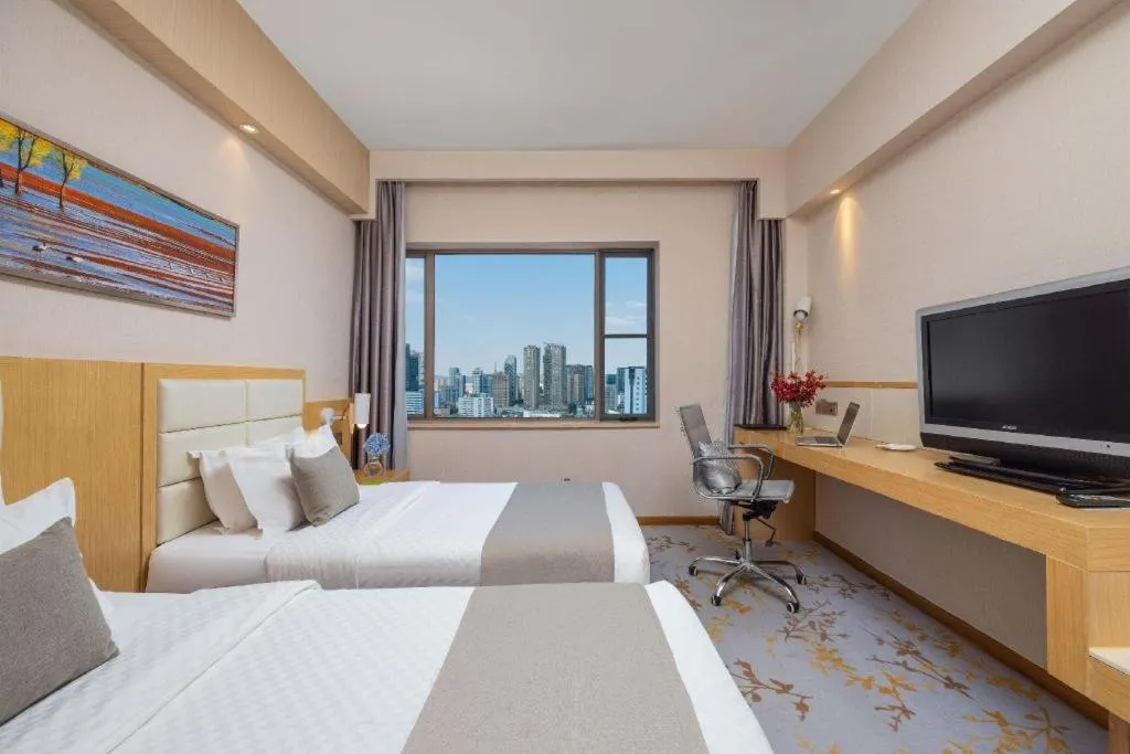 Bed in Kunming Jinjiang Hotel