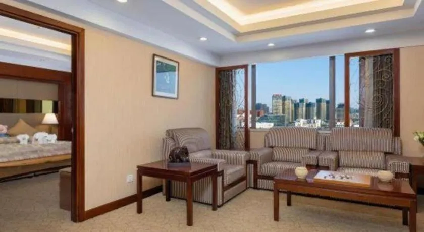 Bed in Kunming Jinjiang Hotel