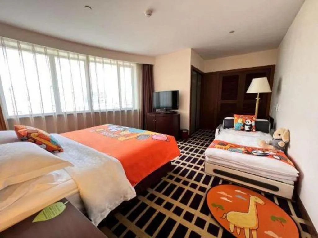 Bed in Kunming Jinjiang Hotel