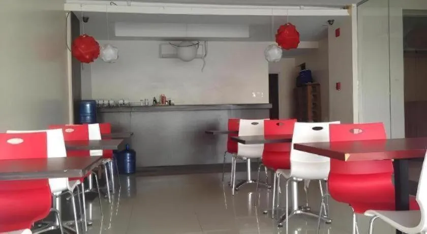 Cherry Midtown Hotel