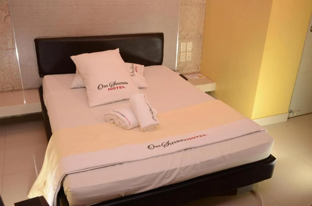 Bed in One Serenata Hotel General Trias