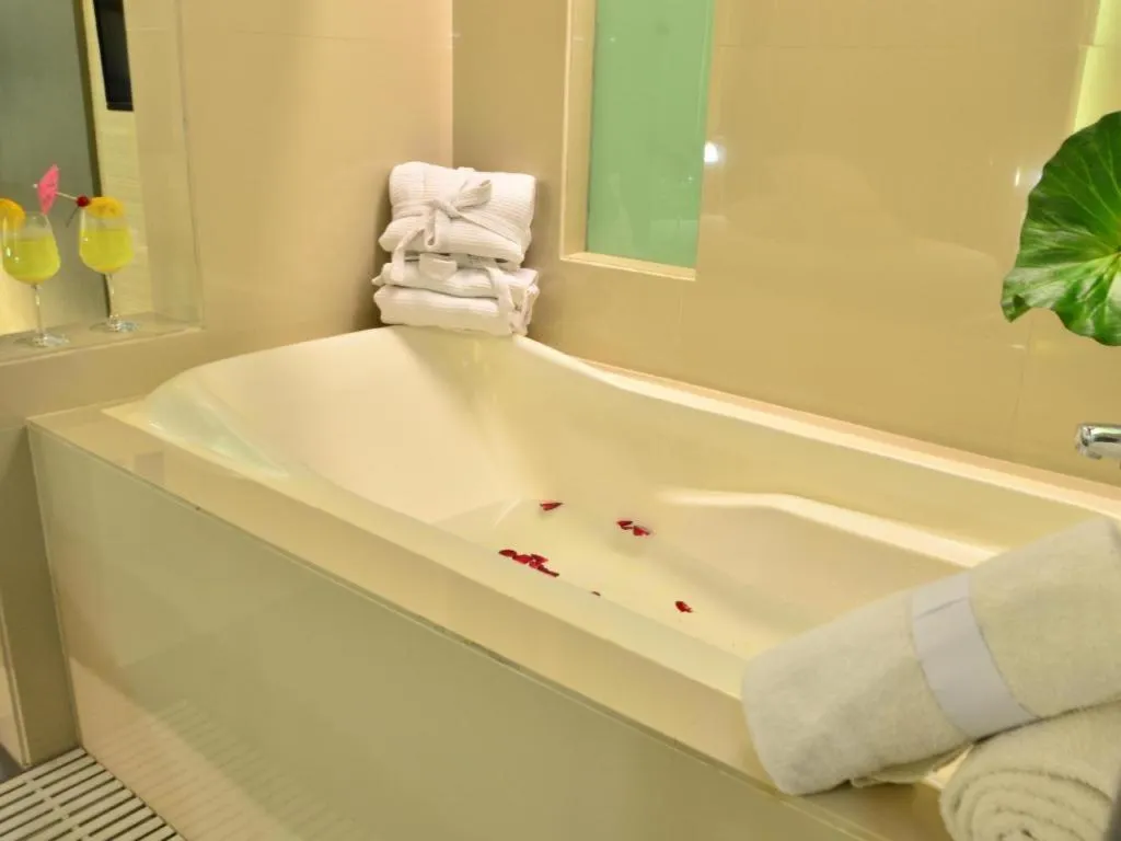 One Serenata Hotel General Trias