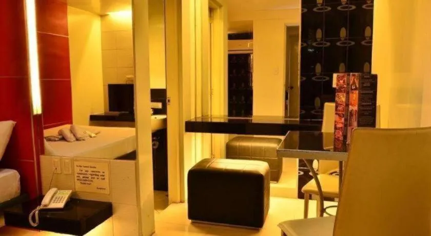 One Serenata Hotel General Trias